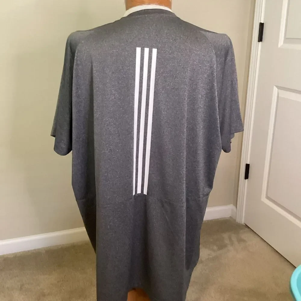 Mens Adidas wicking‎ performance tee shirt 2XL Gray